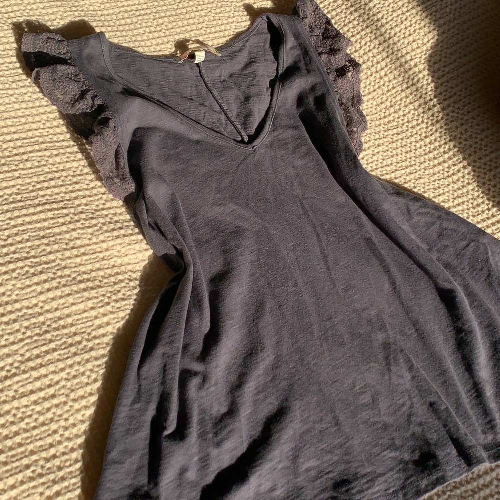 Anthropologie ruffle lounge tee